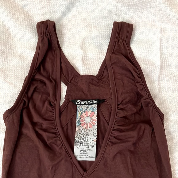 Chocolate brown v-neck tank top - XS - Picture 4 of 10